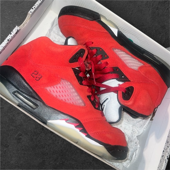 Jordan 5s “Raging Bull” - Picture 5 of 5